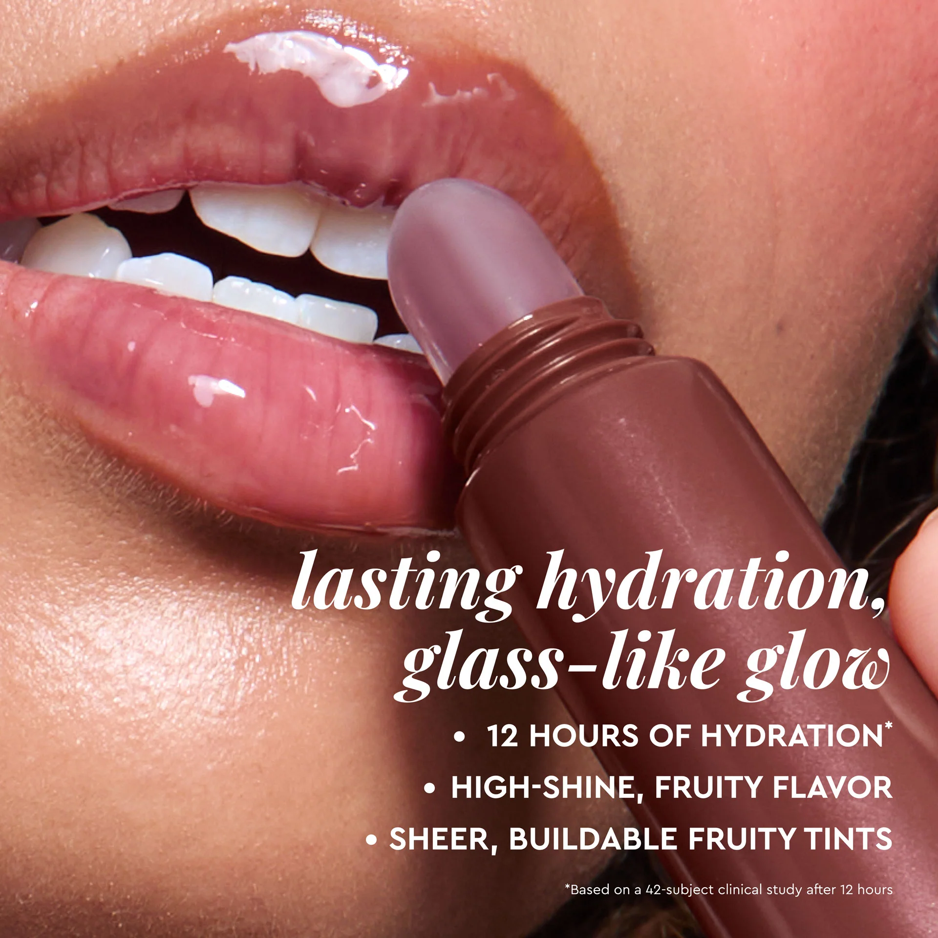 1-glass-balm-lip-treatment-28.webp Glass Balm Lip Treatment