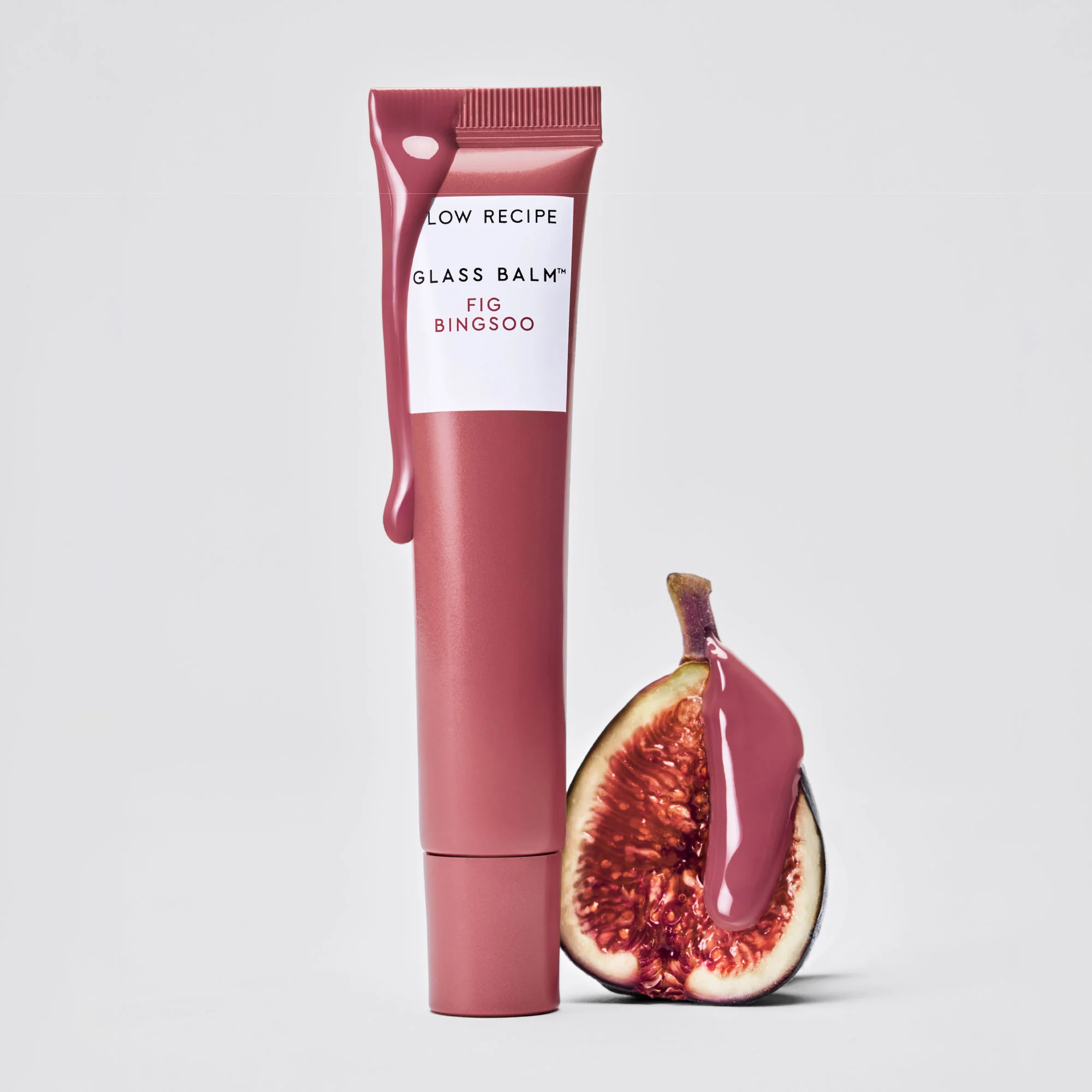 1-glass-balm-lip-treatment-8.webp Glass Balm Lip Treatment