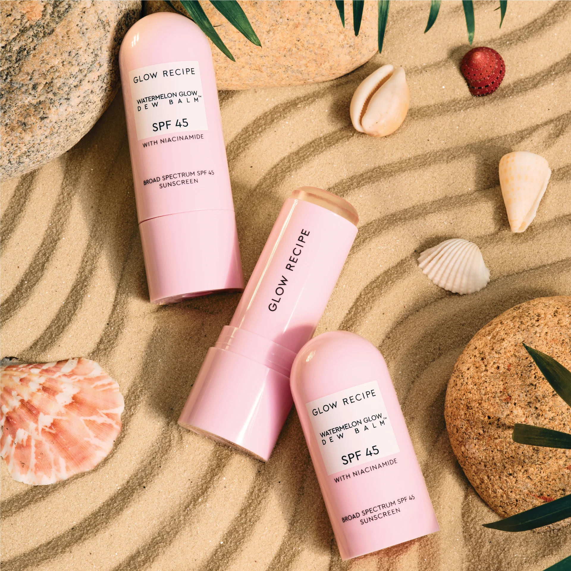 109-watermelon-glow-niacinamide-dew-balm-spf-45-7.webp Watermelon Glow Niacinamide Dew Balm SPF 45