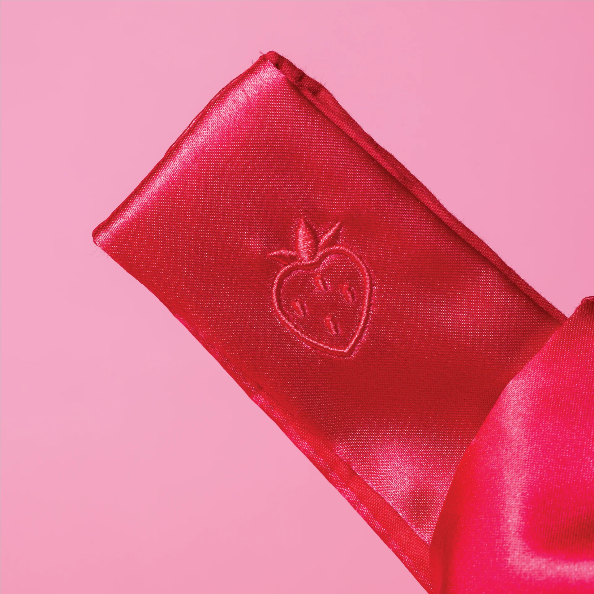 116-strawberry-satin-knot-bag-4.webp Strawberry Satin Knot Bag