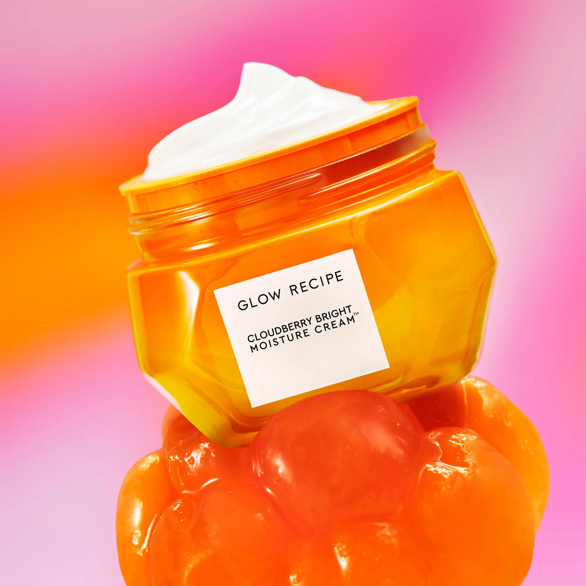 34-cloudberry-bright-refillable-moisture-cream-1.webp Cloudberry Bright Refillable Moisture Cream