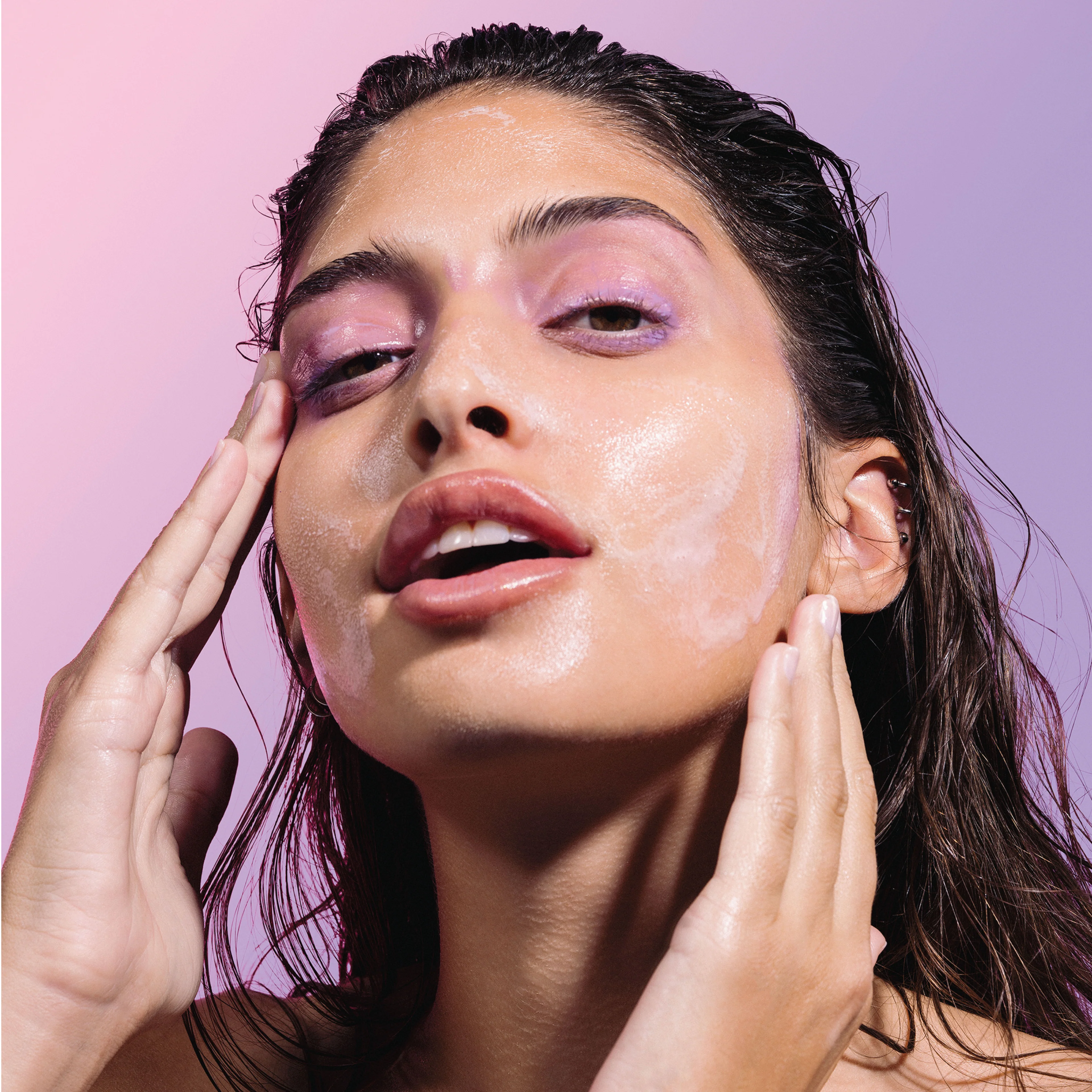 81-blueberry-bounce-gentle-cleanser-2.webp Blueberry Bounce Gentle Cleanser